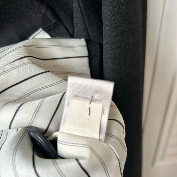 DKNY City Blazer - Picture 10 of 12